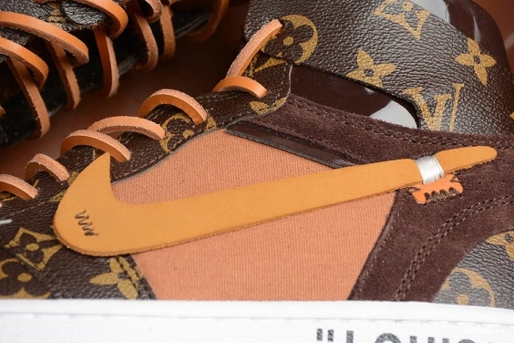 Rep EP 1 AQ0818-158 AIR JORDAN O-W -LouiV CASE) (WITH AQ0818-158 0108